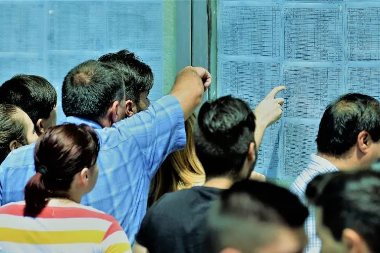 Interviu VIRAL cu un elev, după examenul de la BAC: ”La mate, am bubuit. I-am distrus! E profesorii noștri, să le mărim salariile” - VIDEO