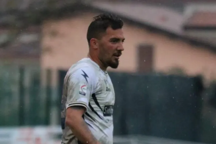 CFR Cluj aduce numai fotbaliști modești! Acum, vrea să transfere un jucător cu o clauză de 1.500 de euro