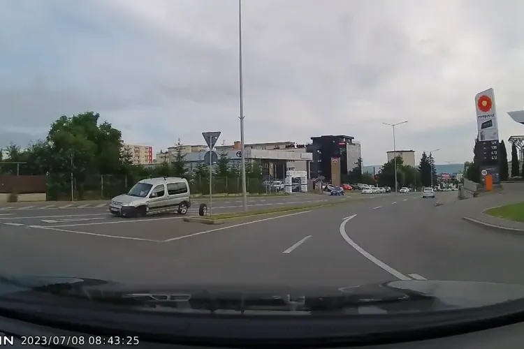 I-a zburat roata în timpul mersului: ”Pui suta în talon la ITP și acesta e rezultatul!” - VIDEO