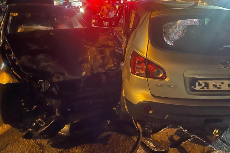 Accident în Dej. O “junioare” la volan a ieșit dintr-o benzinărie direct într-o mașina - FOTO