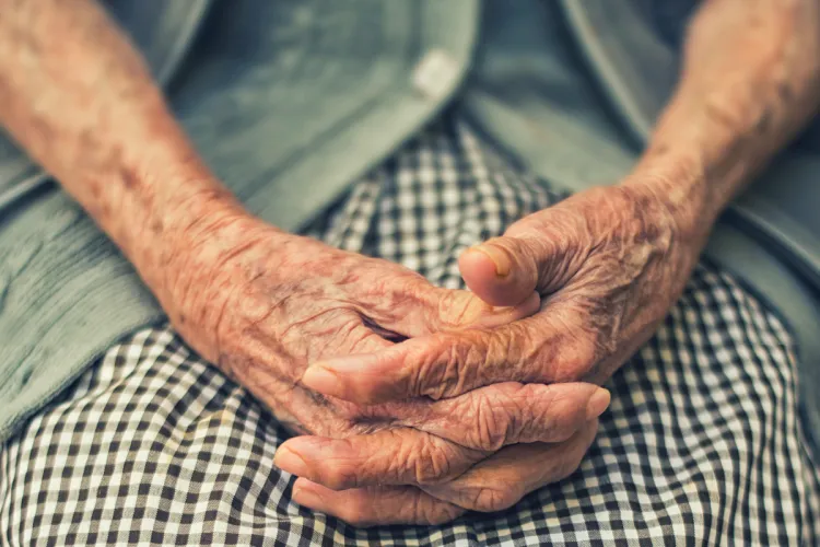 Amenzi DURE la centrele de bătrâni din Cluj. S-au verificat numai 12 din cele 87