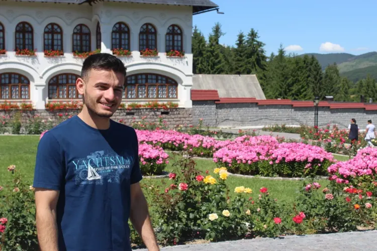 Povestea incredibilă a unui elev repetent în clasa întâi, care a ajuns premiant și a luat BAC -ul cu 9,01: ”Școala era refugiul meu!” - FOTO