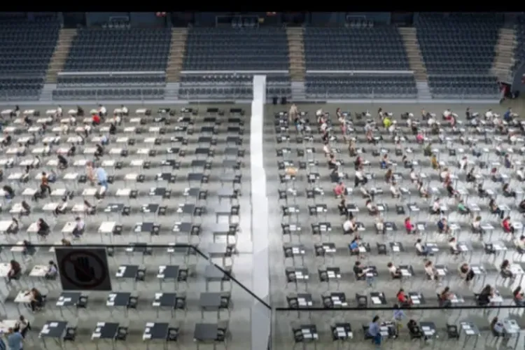 Note URIAȘE la admitere UMF Cluj 2023. Concurență crâncenă la Medicină generală, 4 candidați au luat 10, ultima medie la buget 8,62