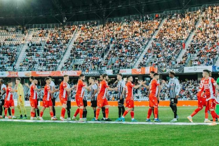 FOTO Barajul pentru liga 1 - Mesaje de încurajare pentru FC Hermannstadt în  centrul Sibiului