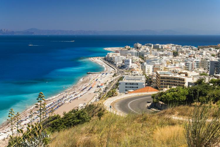 Grecia oferă  vacanțe gratuite în Rodos tuturor turiștilor ale căror concedii au fost întrerupte de incendiile de vegetație