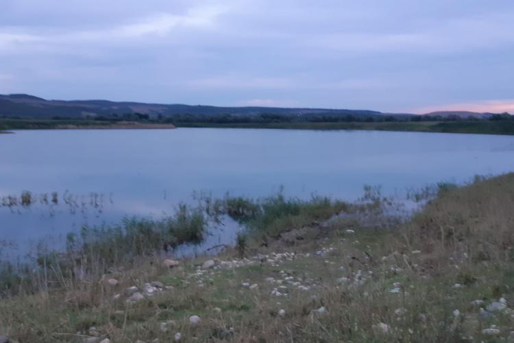 Bărbat înecat în lacul de la balastiera din comuna Mica - FOTO și VIDEO