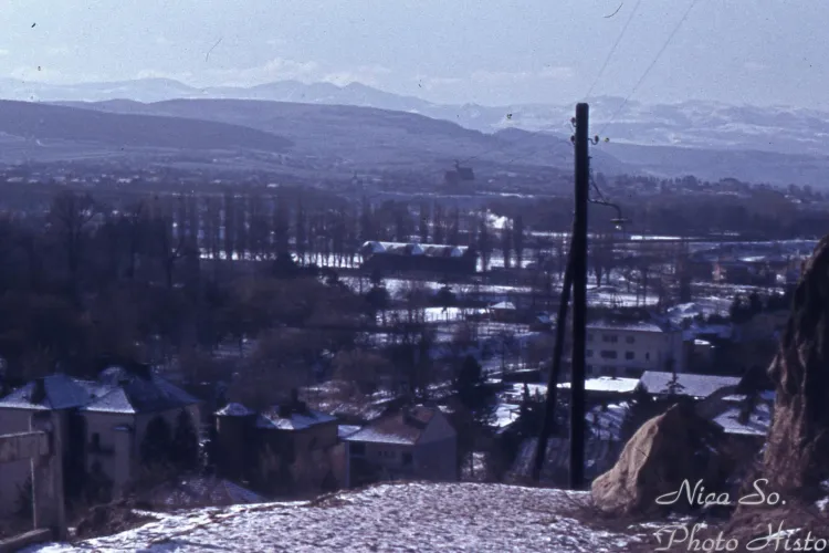 Clujul văzut de pe Cetățuie, în 1958. În Mănăștur nu era niciun bloc: ”Și au venit tovarășii și-au făcut orașul de 5 stele...”