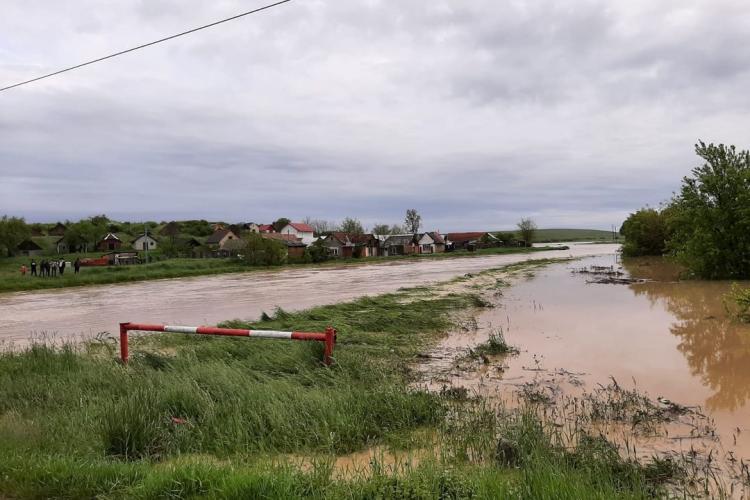 Alertă de inundații pe Someș, în județul Cluj. Ce zone sunt vizate de probleme