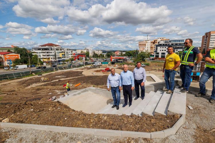 Boc a vizitat Parcul Observator din Zorilor, procesul de despăgubire a afaceristului Vasile Pușcaș nu a blocat lucrările: „90% suprafață verde”