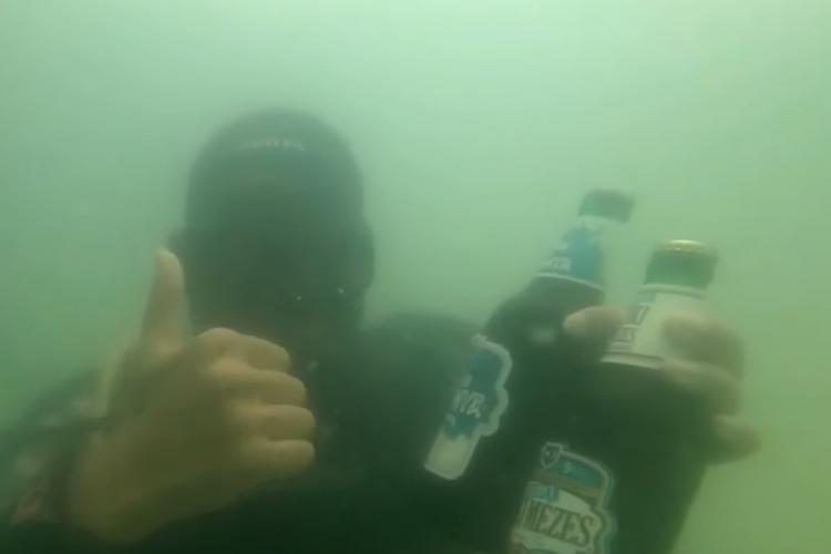 Berăria subacvatică din Ardeal, unică în lume! Au scufundat un bar întreg, pentru o experiență totală - VIDEO