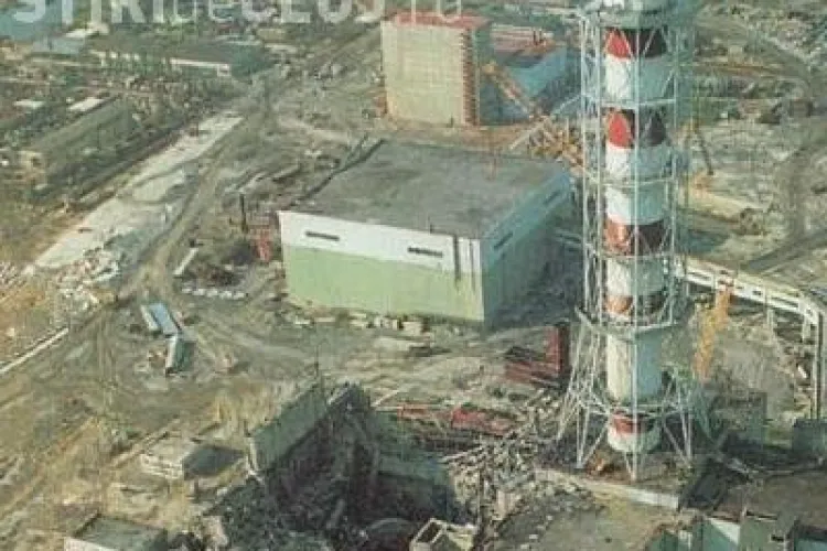 25 de ani de la accidentul de la Cernobil. Greenpeace estimeaza ca 100.000 de oameni au murit in urma contaminarii