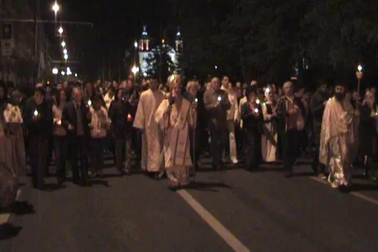 Mii de clujeni ortodocsi au asistat la slujba de Inviere de la Catedrala Mitropolitana - VEZI VIDEO si FOTO