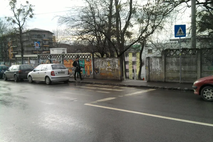 Treceri de pietoni "invizibile" in Cluj Napoca! VEZI FOTO