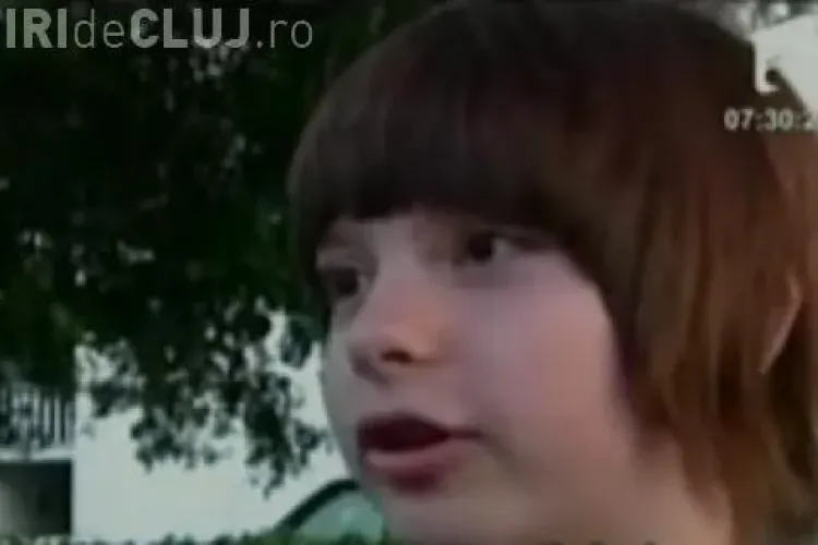 Miracol de Paste! O fetita de 16 luni care a cazut de la etajul patru al unui hotel a fost prinsa in brate de o femeie!