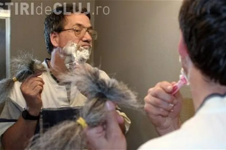 Un profesor din SUA care a jurat ca nu isi taie barba pana cand Bin Laden nu e prins a rasuflat acum usurat FOTO 