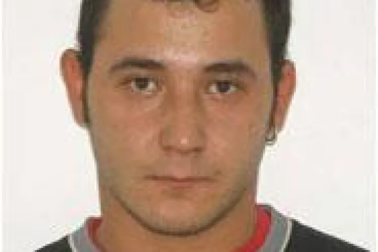 Un tanar clujean de 26 de ani este dat disparut! Vezi Foto si semnalmentele!