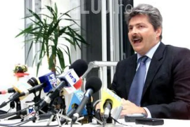 Sorin Ovidiu Vantu a fost retinut de procurori pentru santaj