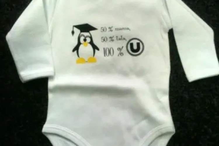 Suporterii se atrag de mici! U Cluj lanseaza haine pentru nou-nascuti - GALERIE FOTO
