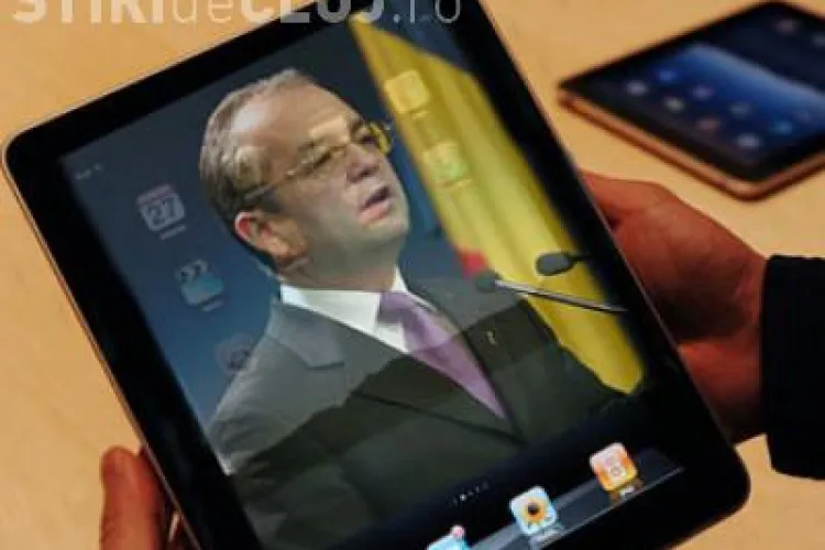 Premierul Emil Boc si-a facut publica adresa de e-mail! Vedeti care este adresa de yahoo a premierului pe care ii puteti scrie!