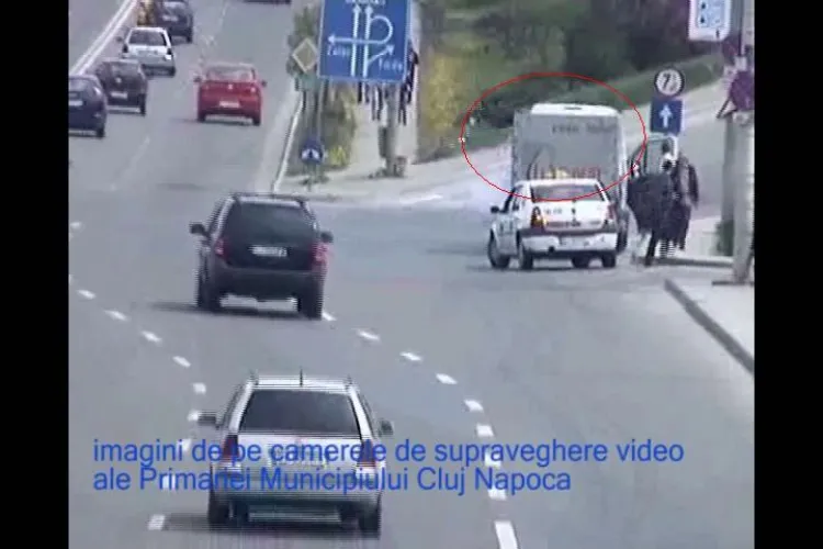 Batran lovit pe trecerea de pietoni pe Calea Floresti! IMAGINI CAMERE DE SUPRAVEGHERE VIDEO