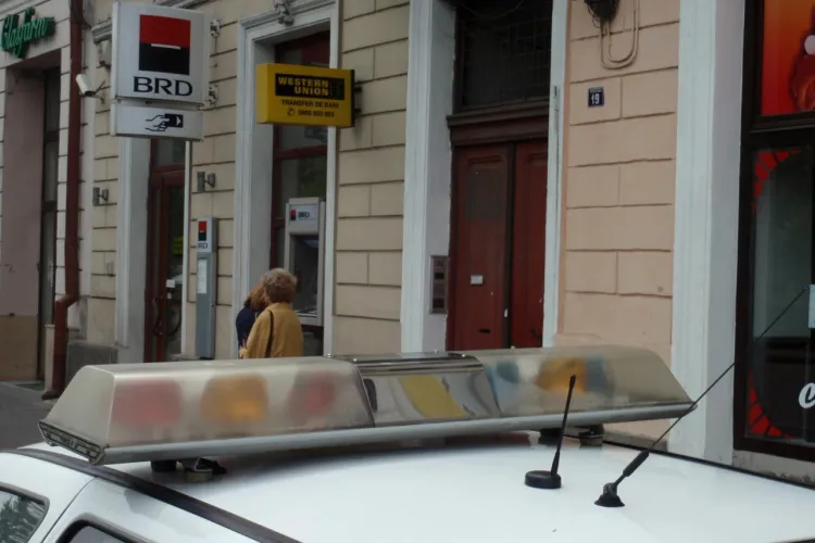 Doua bancomate "fortate" in Cluj Napoca! Politia este in alerta