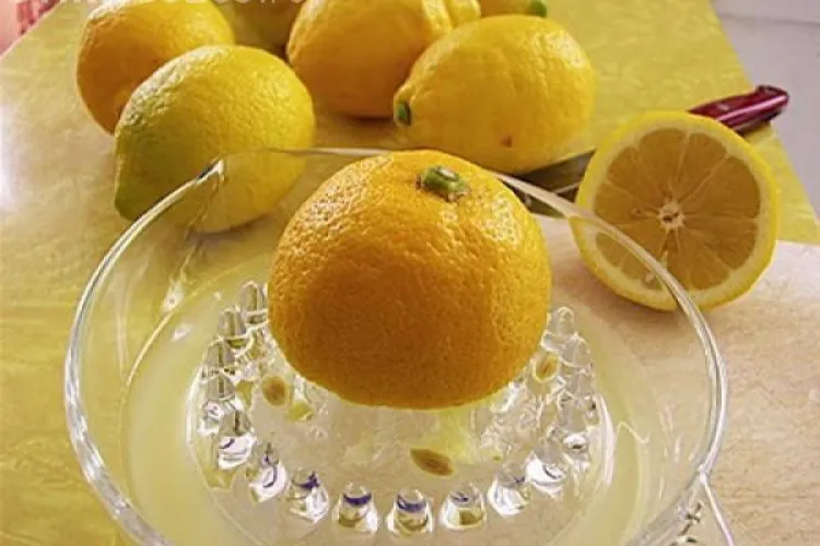 Vezi cum poti slabi 10 kilograme in 16 zile cu o dieta cu lamaie