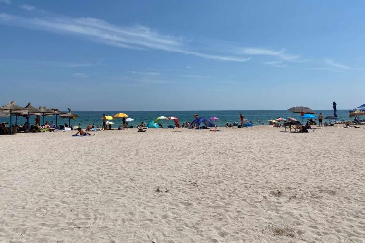 Scad prețurile pe litoralul românesc la sfârșit de vară. Hotelierii speră să mai poată recupera din pierderile de la începutul sezonului