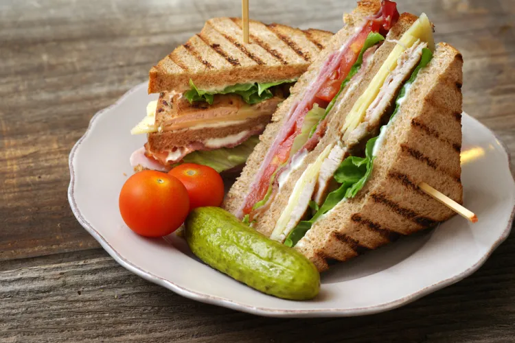 Noaptea minții! A apărut taxa pentru tăierea unui sandviș: ”Este o treabă în plus. Munca trebuie plătită”