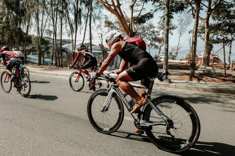 Șase ardeleni vor pedala 1200 de kilometri la o competiție de ciclism din Franța. Cinci sportivi sunt din Cluj