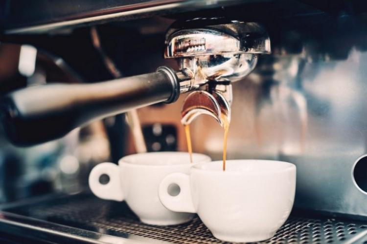 ANAF colectează retroactiv TVA la cafea și ceai. Capcana declarațiilor rectificative 