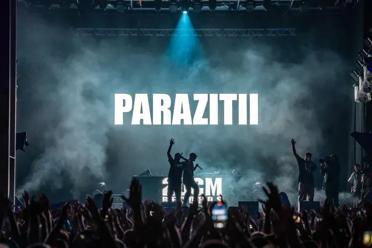 Paraziții și Macanache, amendați la UNTOLD, pentru că au înjurat pe scenă