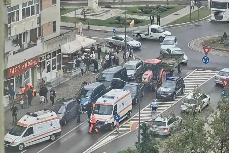 VIDEO - Scandal monstru în Câmpia Turzii! 5 persoane au ajuns la spital, după o bătaie pe stradă. Totul a fost filmat