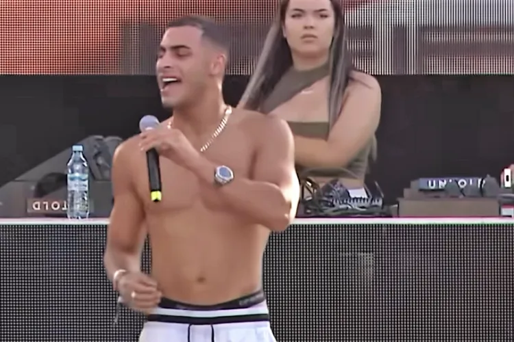 Mesaj pentru Gheboasă, din partea solistului Luna Amară: Băiețaș, ai mai mult respect, că și pe tine te-a născut o femeie de etnie