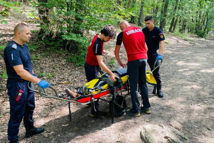 Un bărbat a ajuns la spital după ce i s-a făcut rău pe un traseu în pădurea Făget, de lângă Cluj-Napoca - FOTO
