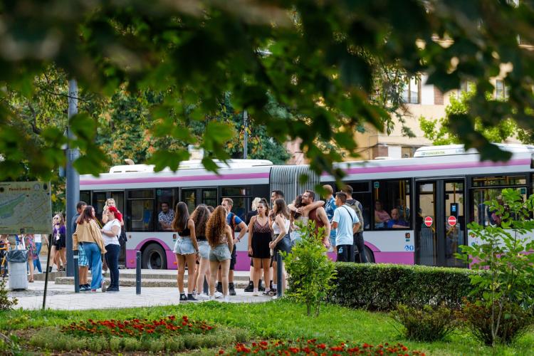 Poliția Cluj avertizează: Atenție la investițiile „sigure” și promisiunile unor „venituri pasive”! Mai mulți clujeni au fost înșelați