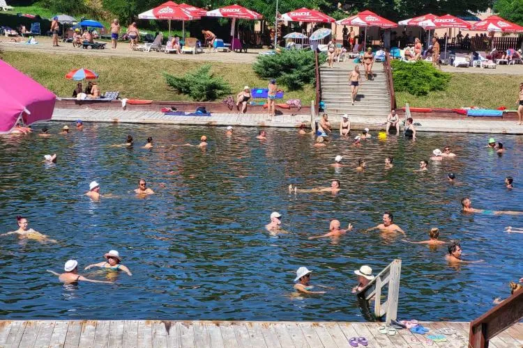 ”Litoralul Clujului” e cam neîngrijit! Turiștii au lăsat recenzii negative. Profitul e de milioane de lei și nu se investește nimic - FOTO