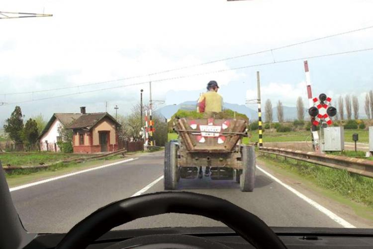 Căruțe confiscate parcate pe un drum din Cluj, pentru că blocau circulația