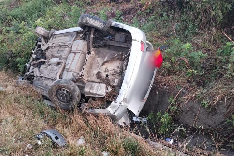 Un șofer care a băut ”decât o bere mică” a făcut accident cu cinci victime pe centura Vâlcele - Apahida - FOTO