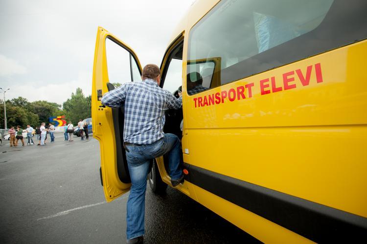 Elevii din 34 de comune clujene vor merge la școală cu microbuze electrice. Investiția este de peste 36 de milioane de lei 