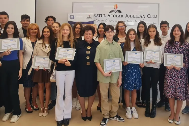 Premii de 2.000 și 5.000 de lei pentru elevii de 10 ai Clujului la Evaluarea Națională și Bacalaureat