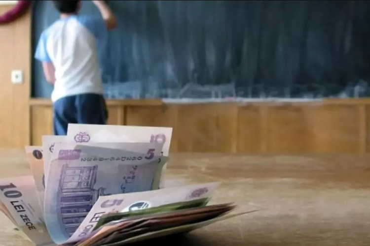 Elevii cer schimbarea felului în care se acordă bursele școlare: ,,Ministerul Educației este deconectat de realitățile sociale din România”