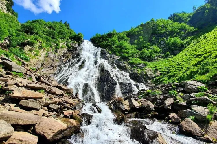 Cascada Bâlea, un loc magic din Ardeal. Cum poți ajunge la această minunăție a naturii - FOTO și VIDEO