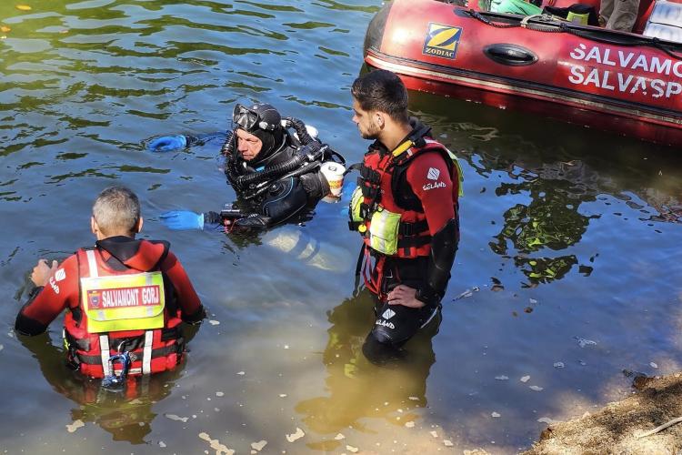 Continuă operațiunea de căutare a bărbatului care s-a înecat în lacul Tarnița - FOTO