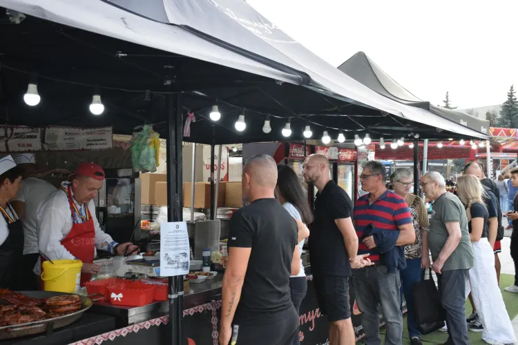 Prețuri uriașe la Ziua Recoltei de la Cluj! Trebuia să fie o sărbătoare pentru oameni, dar e ”Ziua Profitului” - FOTO