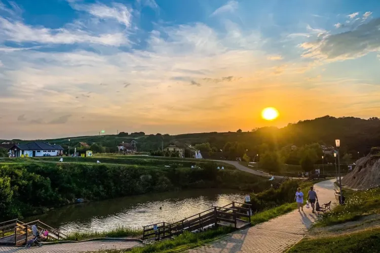 ,,Litoralul Ardealului”, stațiunea cu lacuri naturale vindecătoare care atrage turiști din toată lumea -FOTO