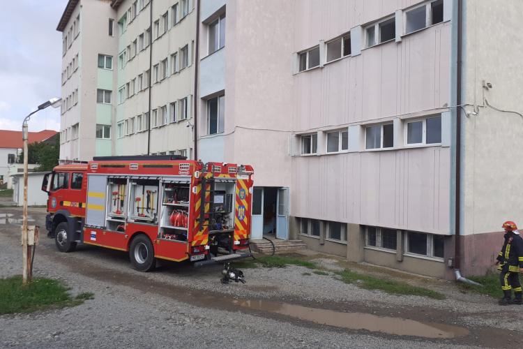 Alertă de incendiu la un spital din Cluj, din cauza unei țigări fumate pe ascuns - FOTO