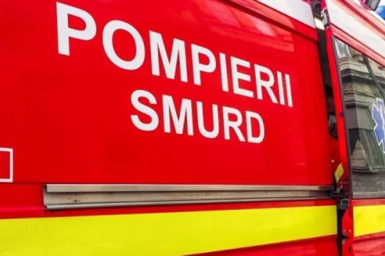Tragedie în Ardeal! Un bărbat a făcut infarct după ce și-a văzut fiul căzând de pe un acoperiș cuprins de flăcări 