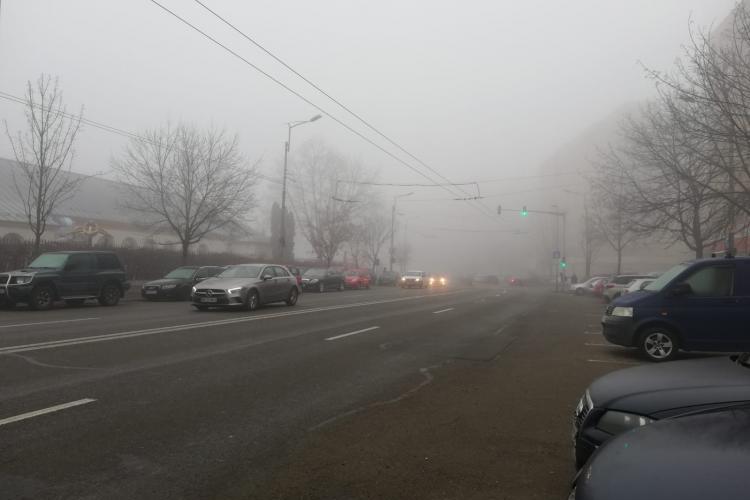 COD GALBEN de ceață în Cluj! Zonele vizate de vizibilitate redusă local sub 200 m, izolat sub 50 m