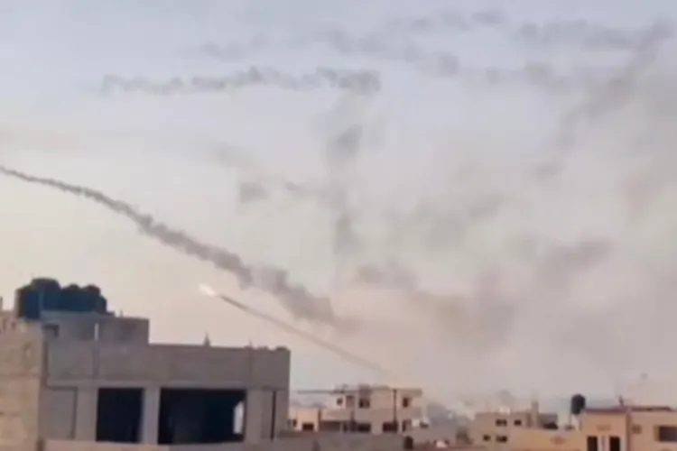 Aproape 800 de români blocați în Israel, după avertismentul de război. Ciolacu: ,,Sunt închise toate aeroporturile, căutăm soluţii să-i aducem acasă