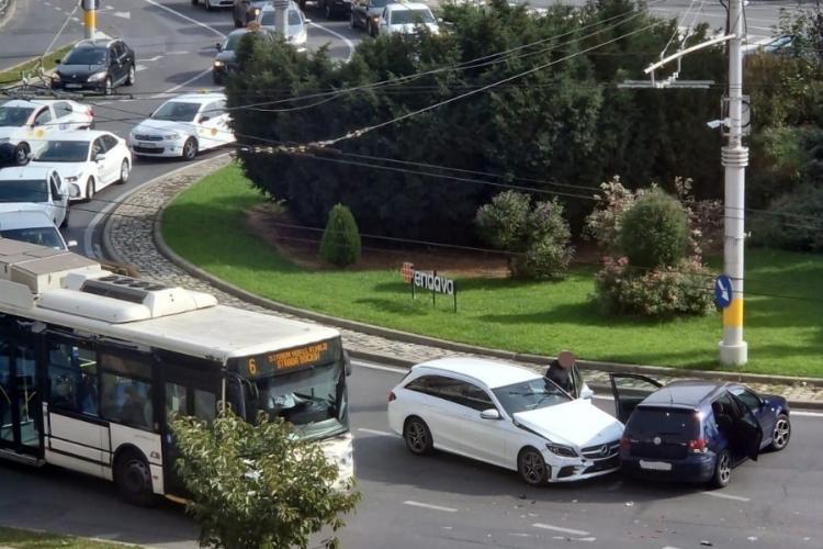 Accident pe strada Fabricii din Cluj-Napoca. O femeie de 80 de ani a fost transportată la spital 